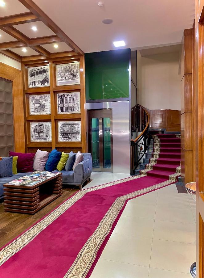 Hotel Plaza Viktoria غيومري المظهر الخارجي الصورة